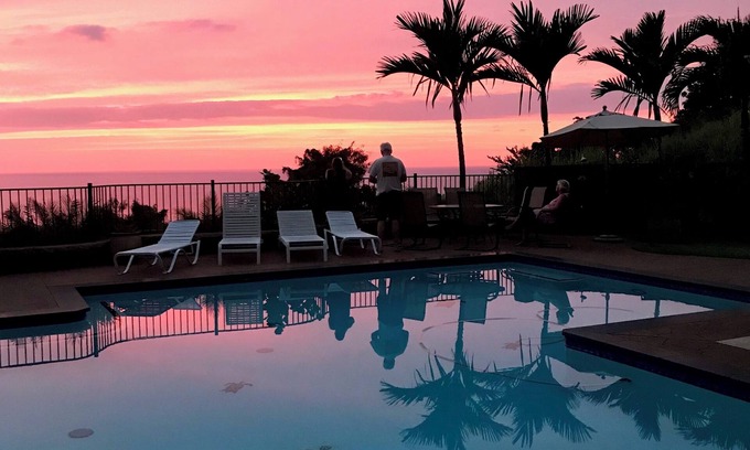 Kahaluu Bay Maison | Luxury fantastic ocean view huge private pool/spa, central AC, walk to the beach
