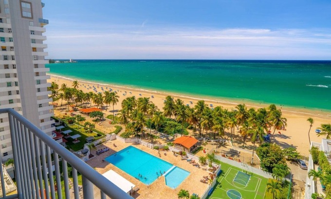 Carolina Appartement | Luxury Floating Bed Beachfront Condo - Beach View Balcony & Parking