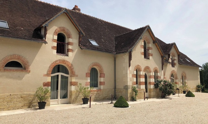 Saint-Jean-Saint-Germain Lit Et Petit-Déjeuner | Luxury bed and breakfast in the heart of the Châteaux de la Loire near Beauval Zoo