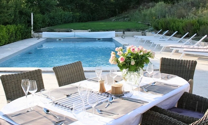 Alos Villa | Maison française de luxe avec climatisation, grande piscine privée, WiFi et d'excellentes installations