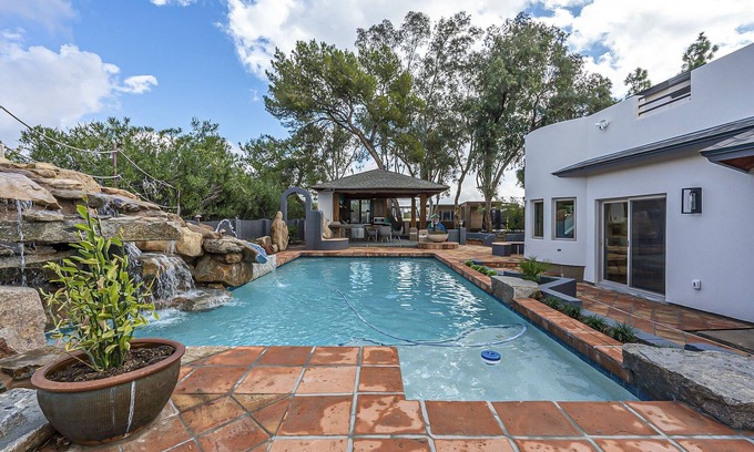 Cave Creek Maison | Luxury gem in Cave Creek with a great view of the surrounding mountains!