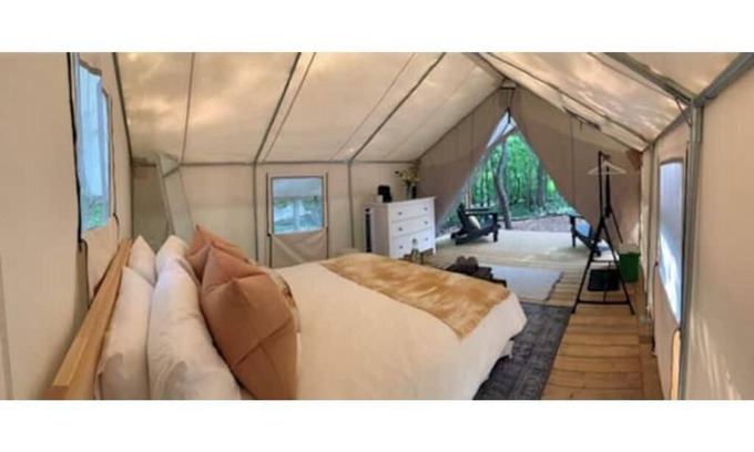 Elora Cabine | Luxury Glamping on Elora Sunflower Farm -Sunflower