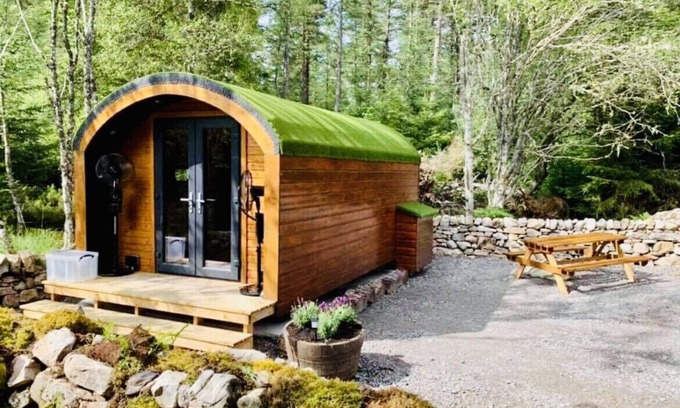 Lairg Cabine | Luxury Glamping Pod surrounded by nature.