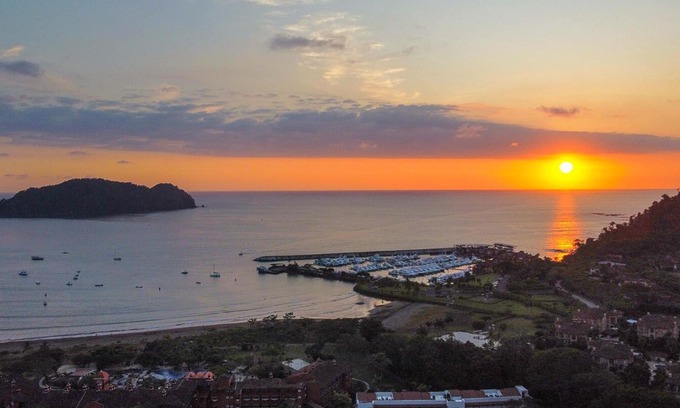 Canton Parrita Copropriété | Condo de luxe 3 chambres à coucher Montebello 4C à Los Suenos.