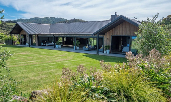 Hihi Maison | Luxury haven in Hihi, access to Doubtless Bay from your doorstep