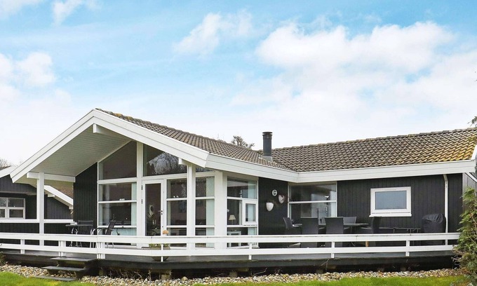 Vemmenæs Maison | Refuge en bord de mer avec jacuzzi-By Traum