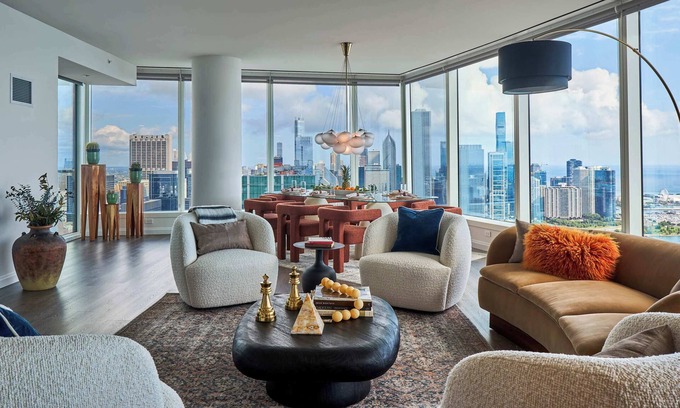 The Loop Appartement | Luxury High-Floor Retreats + Lake Views