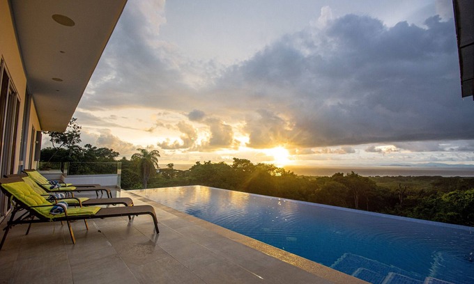 Tarcoles Copropriété | Luxury Hillside Estate at Nativa Resort by RedAwning