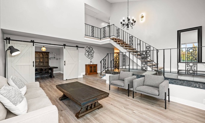 Hacienda Heights Maison | Luxury Hilltop Designer House w Pool Great View