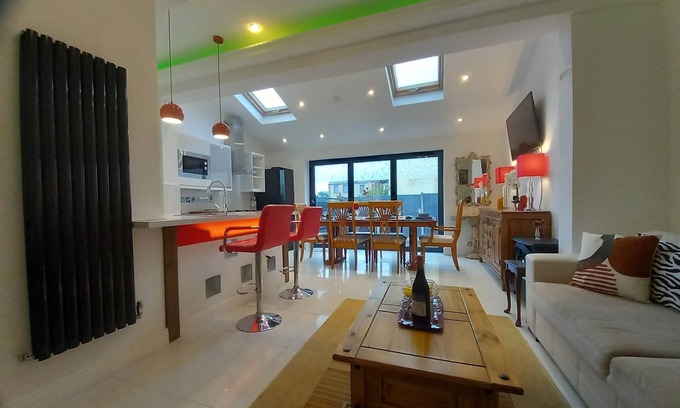 Southend-on-Sea Maison | Luxury holiday home, near beach