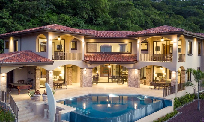 Coco Maison | Luxury Home-4 King Master Suites-Heated Pool-Swim Up Bar & Pool Side Game Area