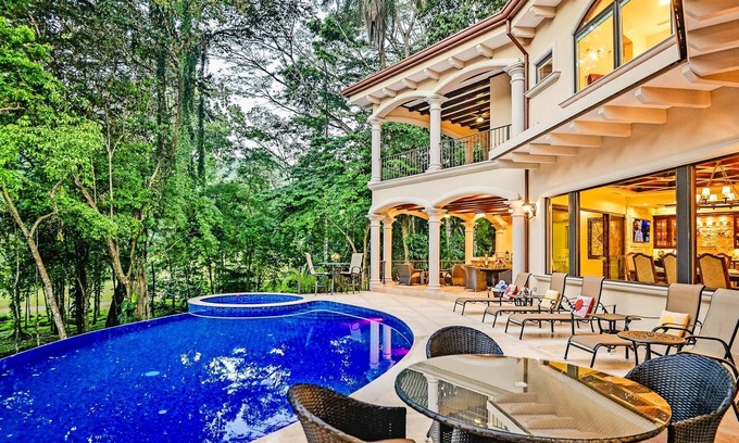 Jaco Maison | Unique Luxury Home, Casa Vista Paraíso à Los Sueños Resort!