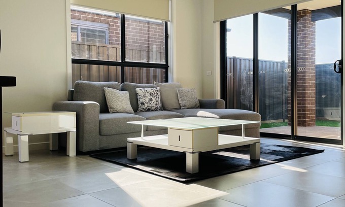 Melton South Maison | Luxury Home In Melton South- Free Parking And Wifi !!