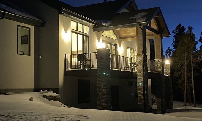 Black Hawk Maison | Luxury Continental View Home, Lake & Mountains around