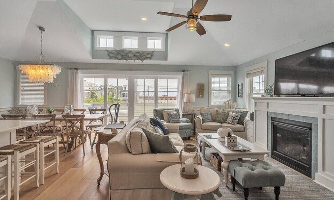 North End Maison | Luxury Home Near Beach, Boardwalk & Shopping-Elevator/Linens/Game Room/Bikes