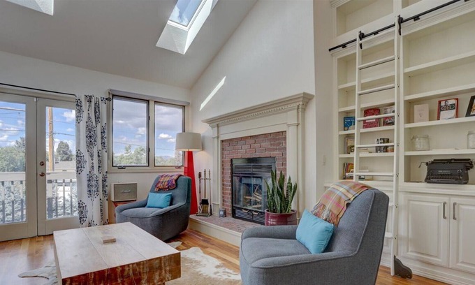 Lakewood Maison | Luxury Home with Hot Tub, Game Room and just minutes to Denver!