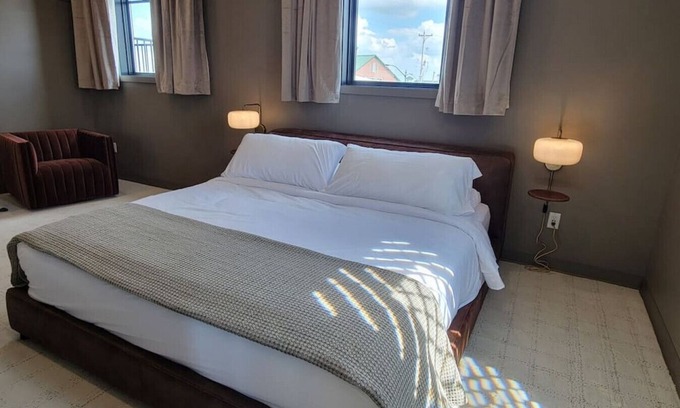 Berlin Appartement | Luxury Hot Tub Suite in Downtown Berlin 304