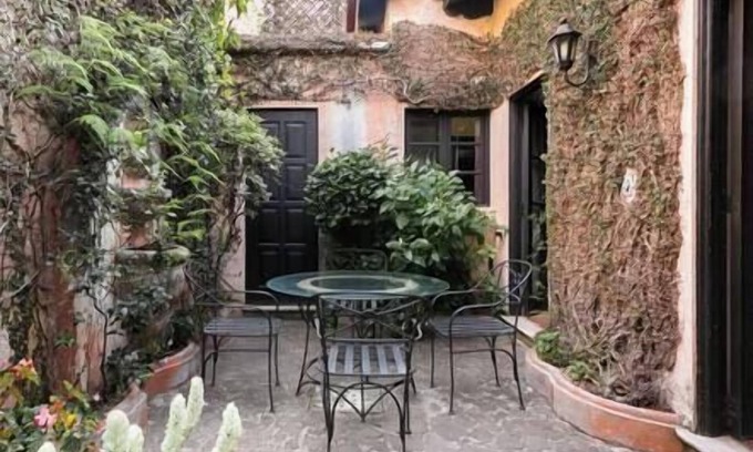 Santa Ana Maison | Luxury House For Large Group With Rooftop Jacuzzi