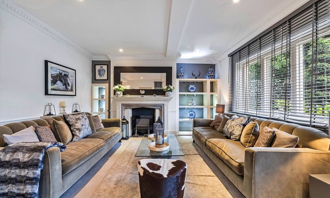 Frognal and Fitzjohns Maison | Hollybank House