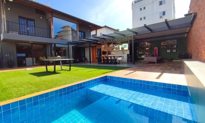 Castelo Maison | LUXURY HOUSE WITH POOL AND GOURMET AREA