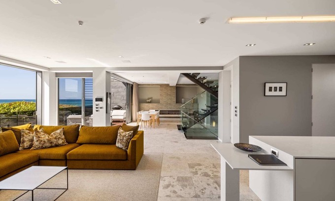 Mount Maunganui Maison | Luxury in Paradise - Sea Views, Beach and Spa