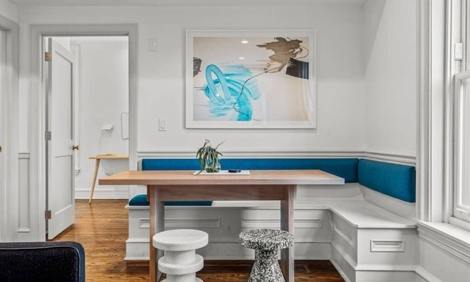 Southwest Center City Appartement | Luxury in Ritt Sq., Parking, Hosted By StayRafa
