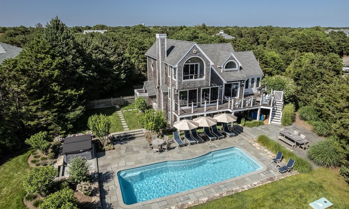 Katama Maison | Katama Luxury-5 BR Home w/Pool, Hot Tub, FirePit & Bocce Court near South Beach