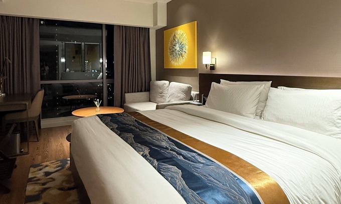Makati Maison | Luxury King Suite studio w/River View in Novotel Residences Manila near Makati