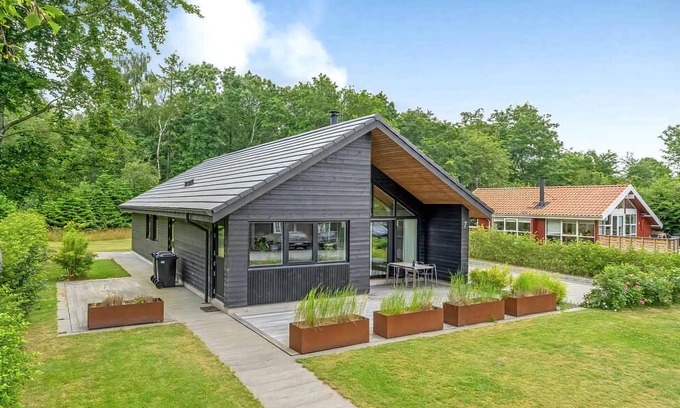 Sunds Maison | Luxury lake house with activities for all