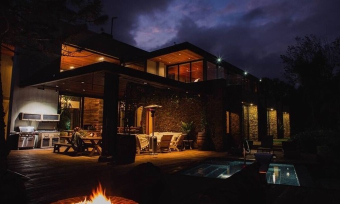Guatape Maison | LUXURY LAKEFRONT HOME