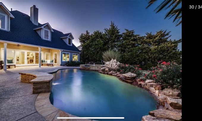 Frisco Maison | Luxury Lakefront Home with pool