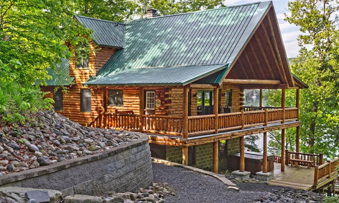 Skaneateles Cabine | Cabane en rondins de luxe dans les bois sur le lac Skaneateles