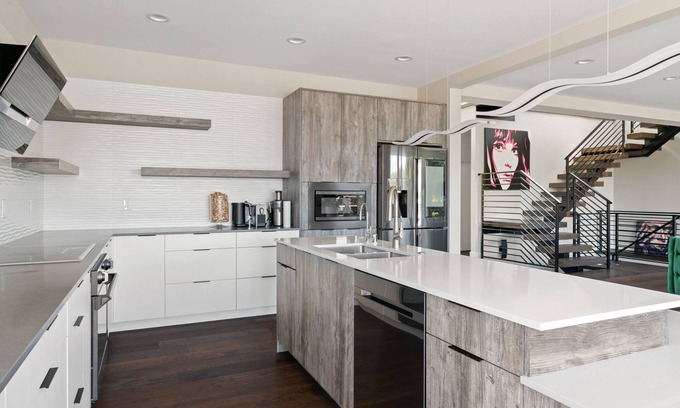 White Center Maison | Luxury mansion in West Seattle.