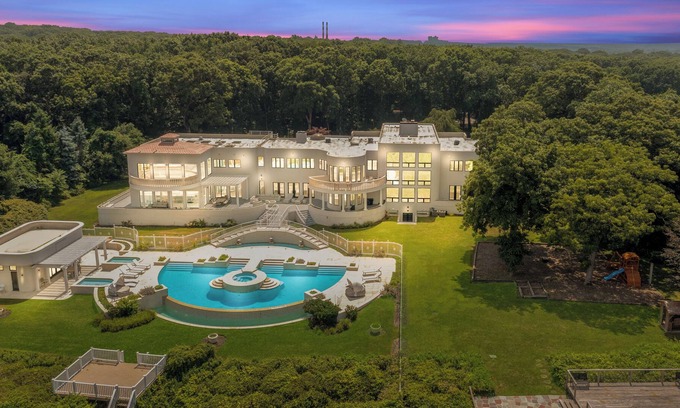 Belle Terre Maison | Luxury Mega Mansion