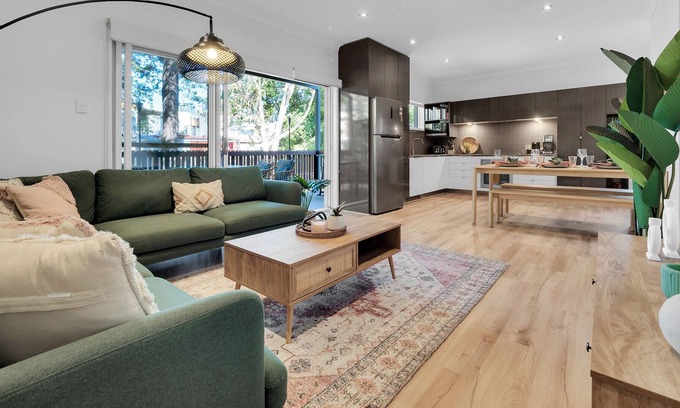 Morningside Maison | Luxury Modern 3 BR Townhouse with Lockup Garage