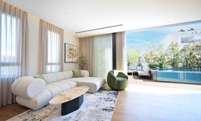 Tel Aviv City Center Appartement | Luxury Modern 3BR Penthouse W/Pool by HolyGuest