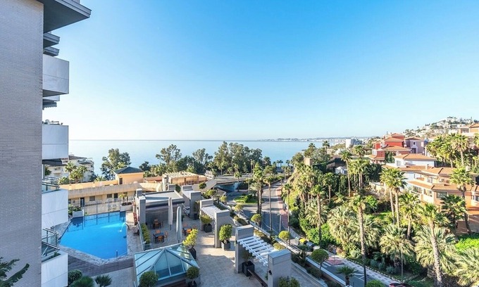 Benalmadena Costa Appartement | NOUVEL APT MODERNE DE LUXE. VUE MER SPECTACULAIRE 3 MIN. À LA PLAGE., WIFI GRATUIT