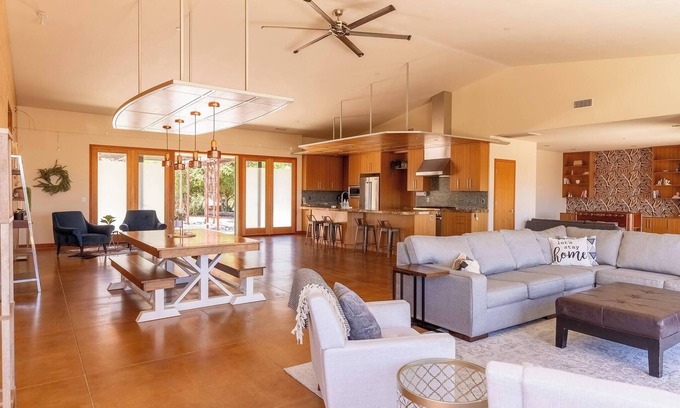 Valley Center Maison | Luxury Mountain Estate Sleeps 11