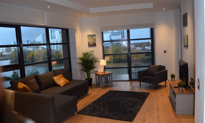 Docklands Appartement | Luxe nouveau et spacieux 3 chambres, 2 salles de bains, Riverside Apt, Canary Wharf, E14