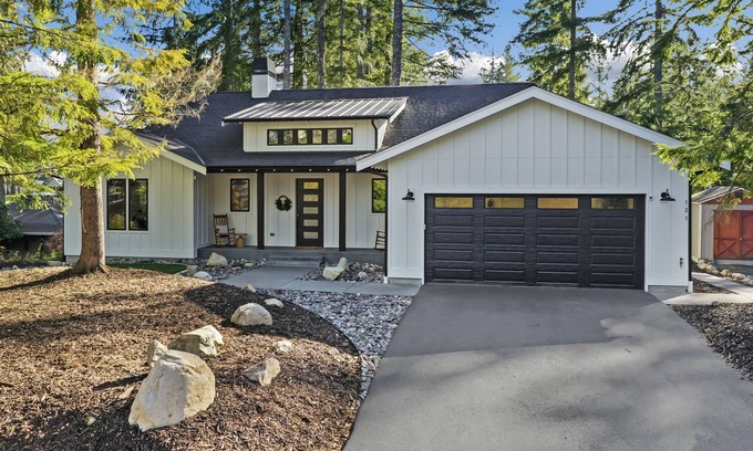 Union Maison | Luxury New Custom Home on Alderbrook Golf Course