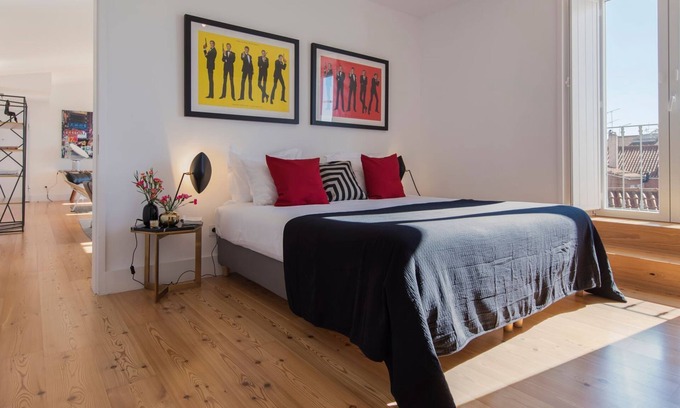 Bairro Alto Appartement | Luxury Oasis in Bairro Alto by LovelyStay