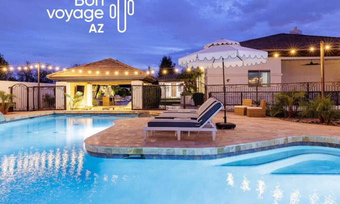 Phoenix Maison | Luxury Oasis with Entertainment & Amazing Backyard