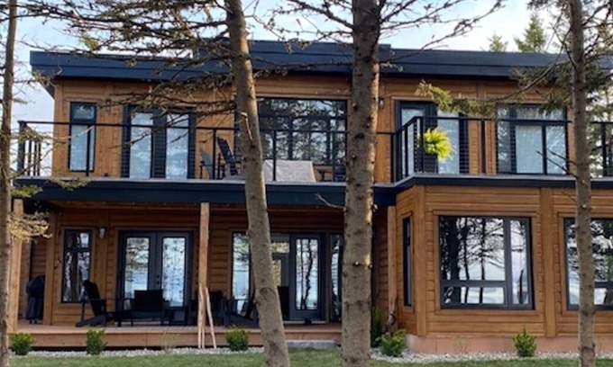 Charlotte's Shore Maison | Luxury Ocean Beach House - Amazing Views, Private Beach, Great Fishing!