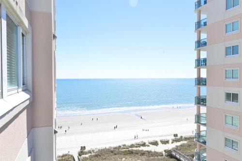 Crescent Beach Maison | Luxury Ocean View 2 Lazy Rivers