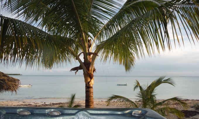 Cherokee Maison | Oceanfront de luxe avec bain à remous - BATEAU, kayaks, paddleboards inclus -PARADISE!