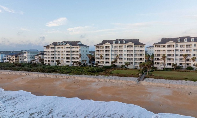 Palm Coast Copropriété | Luxury Oceanfront Condo Pet Friendly Prime Spot