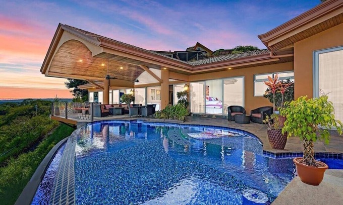 Playa Hermosa Villa | Luxury Retreat Oceanview w Fitness Studio