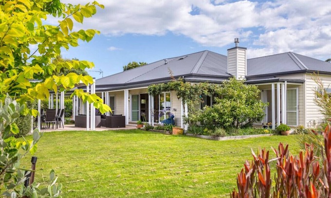 Martinborough Maison | Luxury On Maple, Martinborough