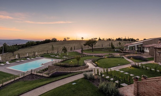 Deruta Autre | Luxury & panoramic Villa with pool up to 20 adults