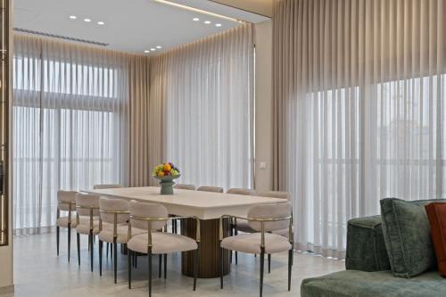 Kiryat Moshe Appartement | Luxury Penthouse with Fabulous Views By Isrentals